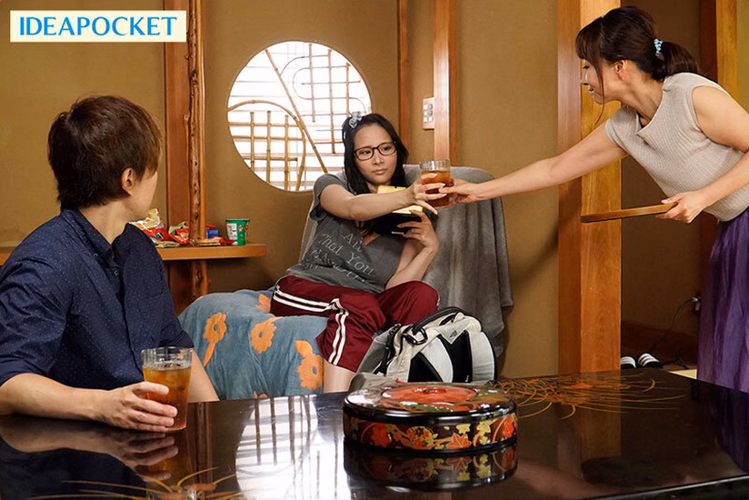 avdaisuki-cyt.com 実家に帰省すると姉は終わってる引きこもり干物で喪女にできあがってた 庵ひめか No1